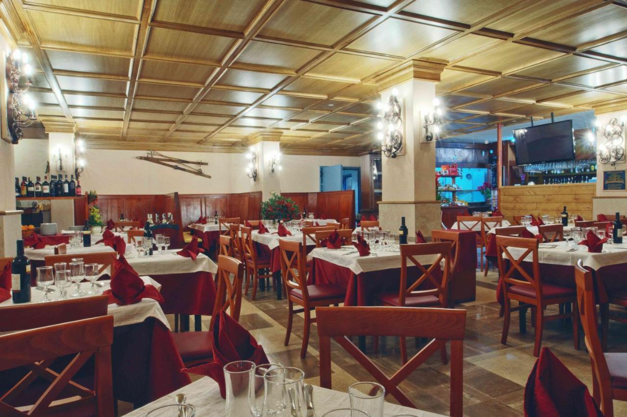 Hotel Togo Palace
